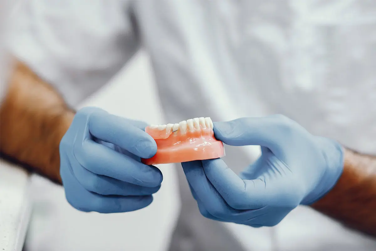 Diş Eti Hassasiyeti Nasıl Tedavi Edilir